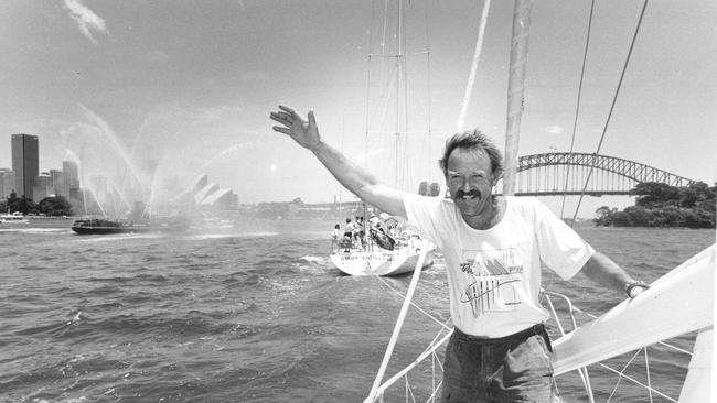 Ian Kiernan arrives in Sydney on-board his yacht Spirit of Sydney in 1986.