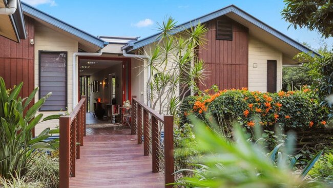 Currumbin Valley: Vendor paid $935,000 in July 2021, sold for $925,000 in August 2022