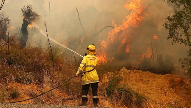 Second Emergency Warning In Place For Out Of Control Bushfires In Western Victoria Sky News 7594