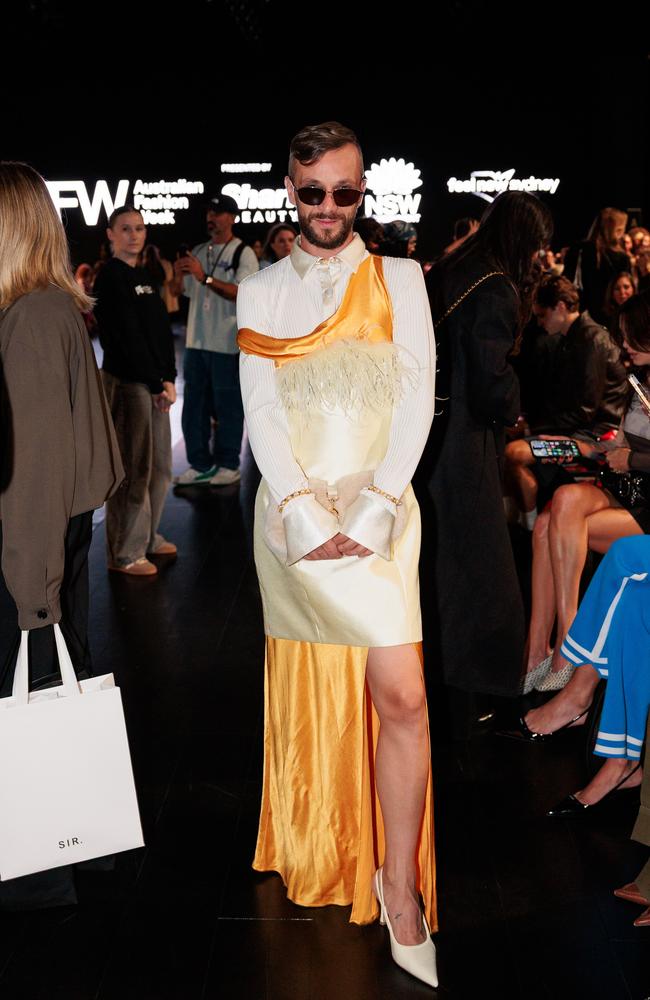 Jamie digs the heel in.
