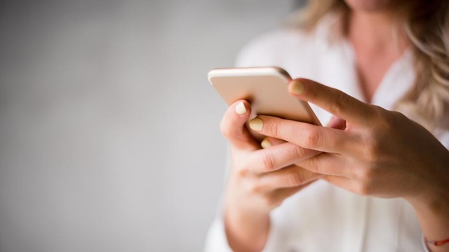 A spat over a screensaver escalated into violence after a woman accused her former boyfriend of cheating.