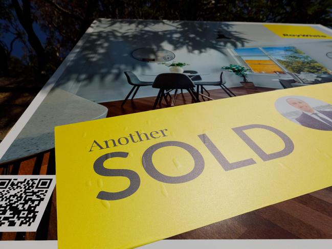 SYDNEY, AUSTRALIA - NewsWire Photos SEPTEMBER 14 2023. Generic housing & real estate house generics. Pic shows a sold sign for an apartment which went to auction in Drummoyne. Picture: NCA NewsWire / Max Mason-Hubers