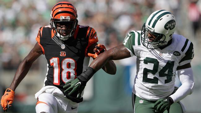 New York Jets vs. Buffalo Bills: All Eyes on Revis Island