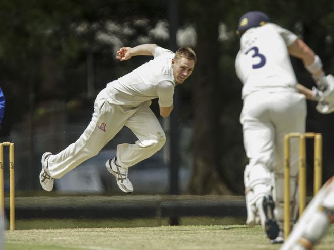 Former Dandenong seamer Lochlan Scott has been named in Frankston Peninsula’s ones on Tuesday. Picture: Valeriu Campan