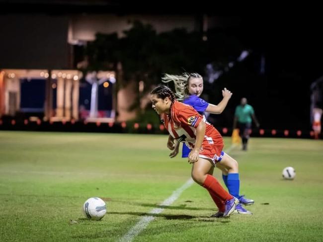 Grace Amidy of Darwin Olympic in action against Darwin Hellenic (2022).