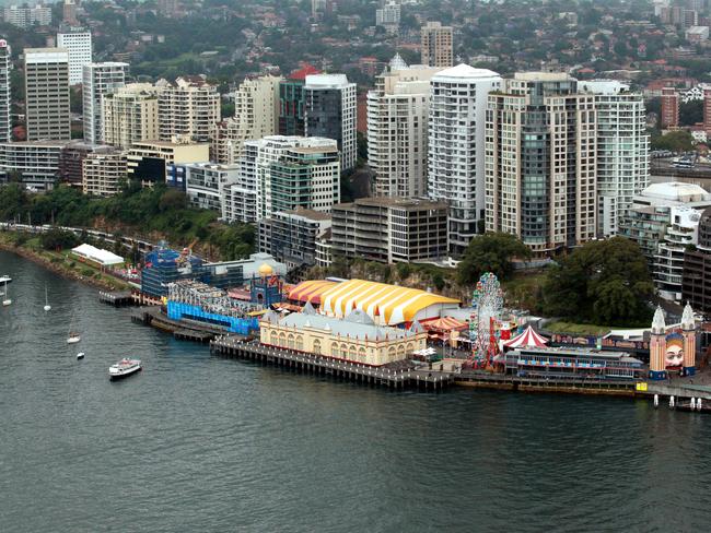 The boardwalk at the heart of a naming dispute is situated between Luna Park and Lavender Bay.