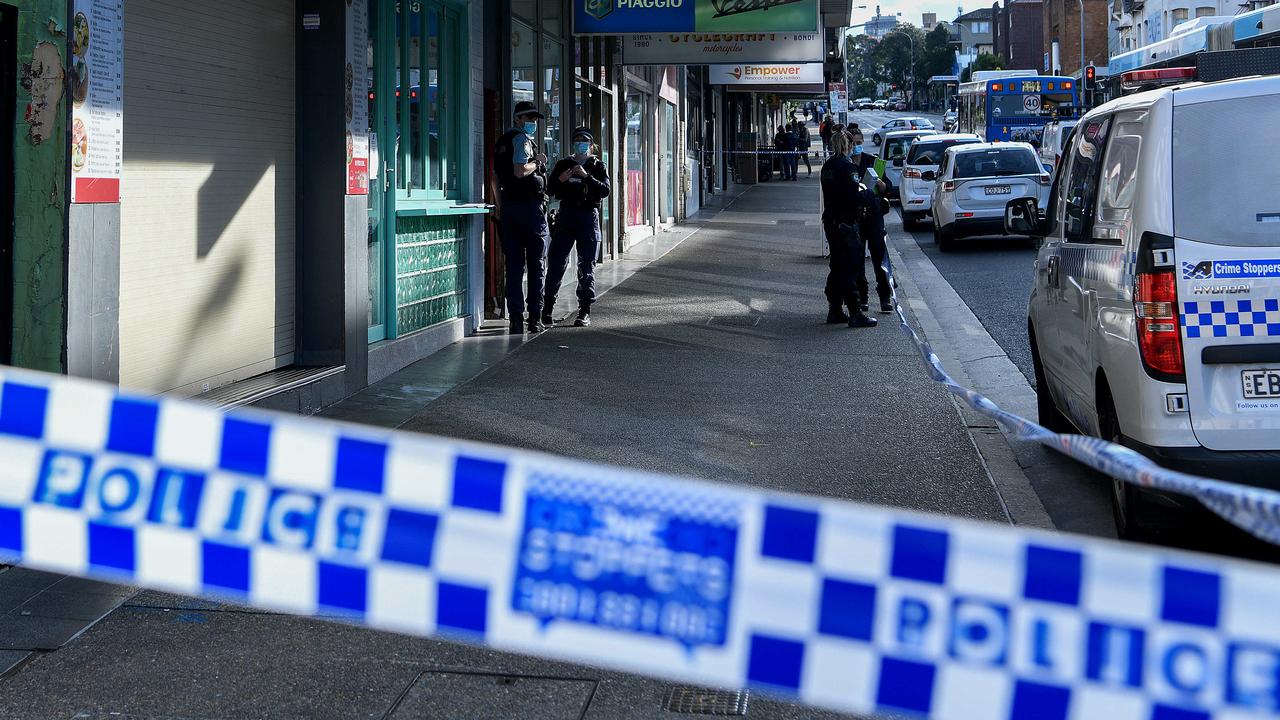 Bondi Stabbing: 52-year-old Man Suffers Punctured Lung, Stab Wounds ...