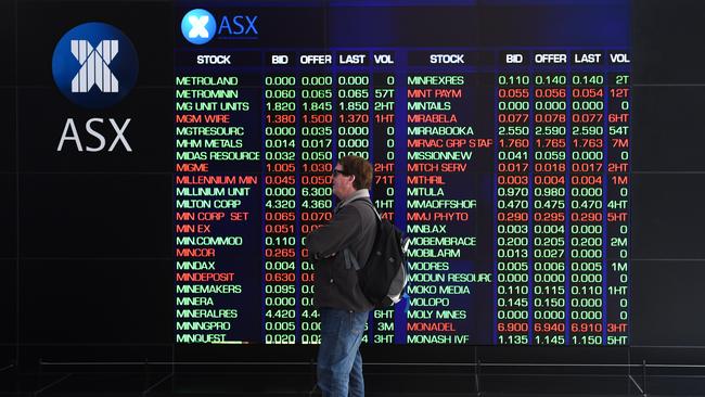 Traders are await a flurry of earnings results including from AGL, AMP and National Australia Bank. Picture: Paul Miller / AAP Image.