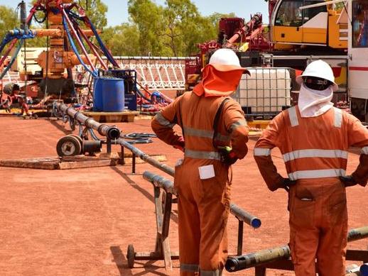 Origin hosted Native Title holders at the Kyalla drill during the fracking operations.During their visit they were able to inspect all the equipment on-site, as well as spend time with the on-site specialists to see up close how the fracking process is undertaken. FACEBOOK