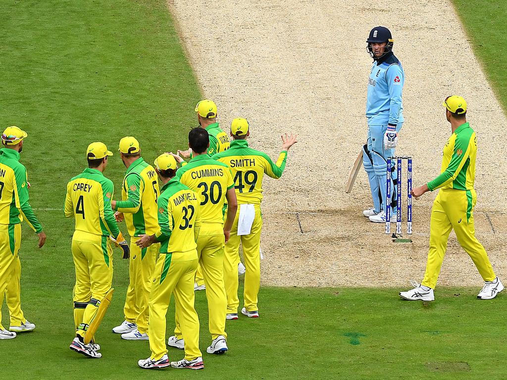 Jason Roylooks back at the Australia team as he is controversially given out. (Photo by Clive Mason/Getty Images)