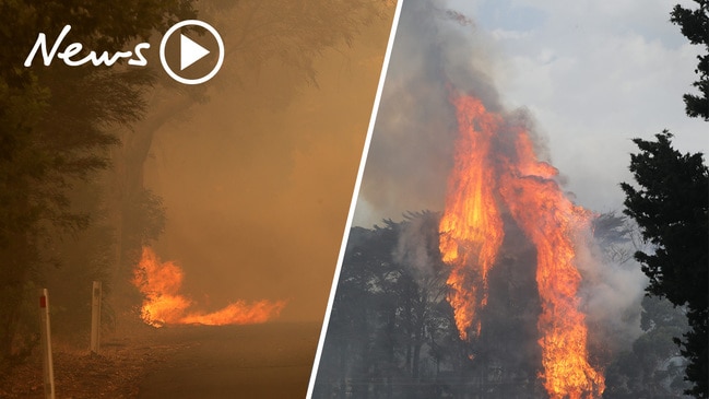 Fires rage through Adelaide Hills