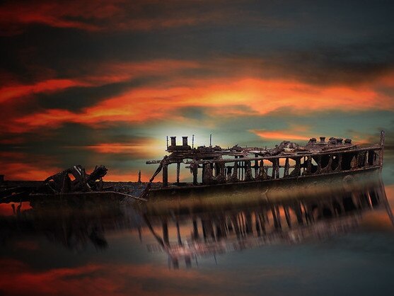 Stunning digital photo of shipwreck takes out CQ art prize