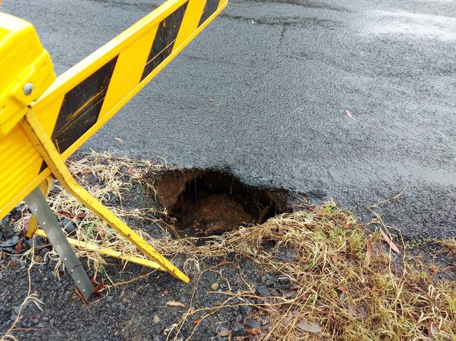 SOCIAL MEDIA IMAGE DISCUSS USE WITH YOUR EDITOR - Savilles Road is closed to motorists after a defect was found on the road. CREDIT: Richmond Valley Council.