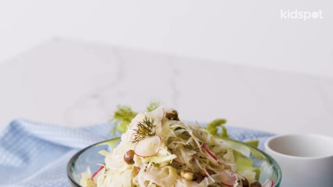 How to make crunchy winter coleslaw