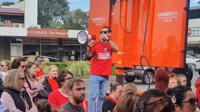 Tim Danaher speaking at the Dubbo rally on Wednesday.