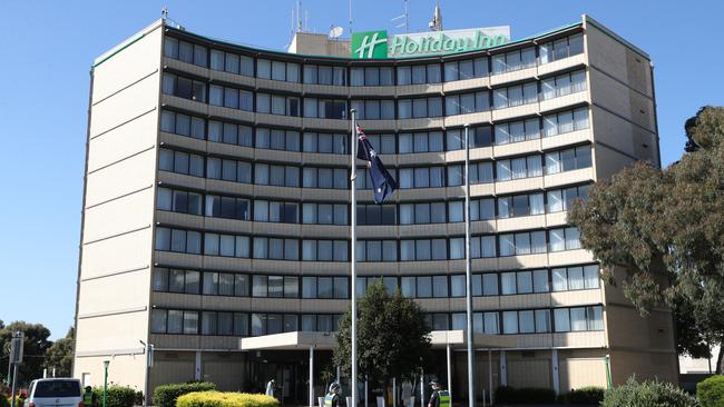 Three new locally acquired cases have been linked to the Melbourne Airport Holiday Inn hotel. Picture: NCA NewsWire/ David Crosling