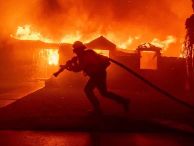 The California National Guard is prepared to deploy more military personnel to assist, amid revelations that heroic firefighters are ‘triaging’ homes and neighbourhoods. Source: X