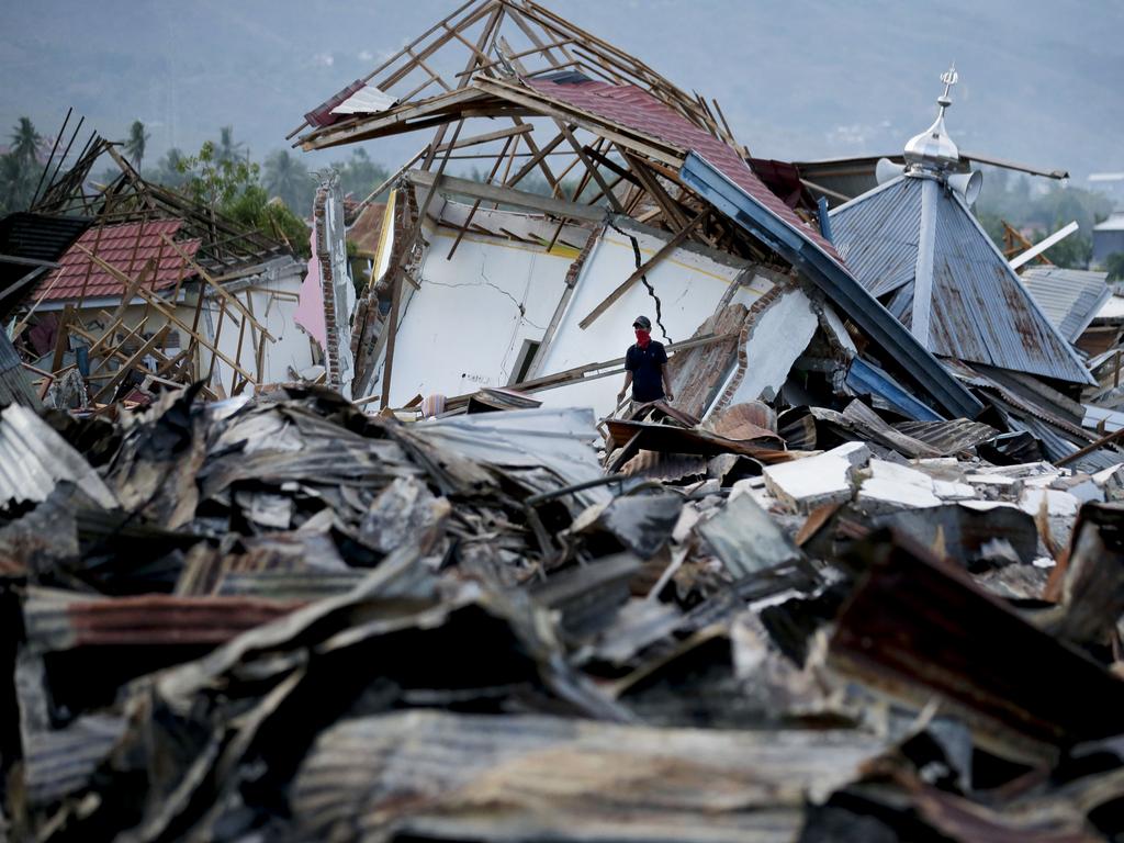 Indonesia Earthquake 5000 Feared Missing More Bodies Recovered Au — Australias 1274