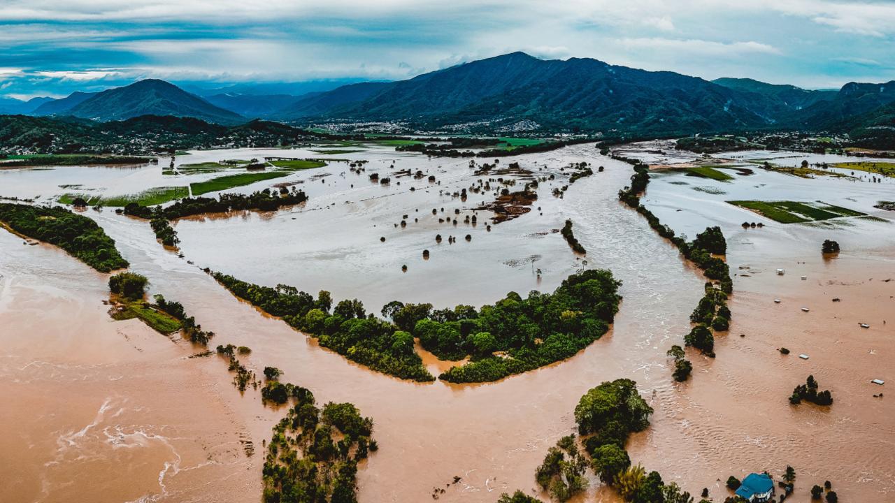 Cairns floods and Cyclone Jasper | Photo Gallery