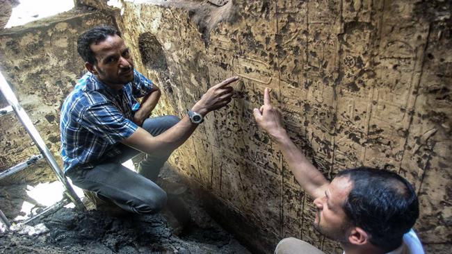 Sinkhole reveals lost Egyptian temple