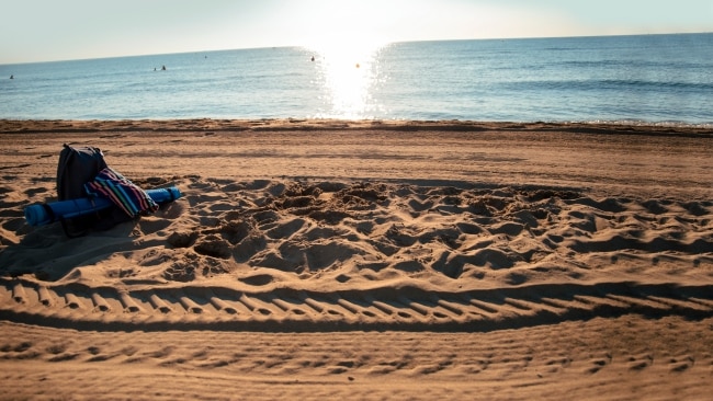 <h2>Don't leave your car keys wrapped inside your towel on the sand</h2><p>As I found out the hard way, in the middle of winter on Cadiz' Cortadura beach, if you leave your valuables in a towel on the sand then one of two things will happen. They'll either get stolen, or some concerned citizen will pick them up and hand them in to the lifeguard tower, for fear that they will get stolen. Either way: you'll be panicking.</p>