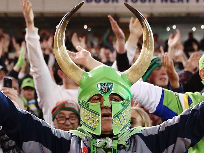 CANBERRA, AUSTRALIA - SEPTEMBER 27: Raiders fans cheer during the NRL Preliminary Final match between the Canberra Raiders and the South Sydney Rabbitohs at GIO Stadium on September 27, 2019 in Canberra, Australia. (Photo by Brendon Thorne/Getty Images)