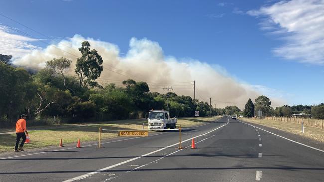 Thick plumes of smoke can be seen from the Mount Gambier Lake Valley fire. Picture: Arj Ganesan