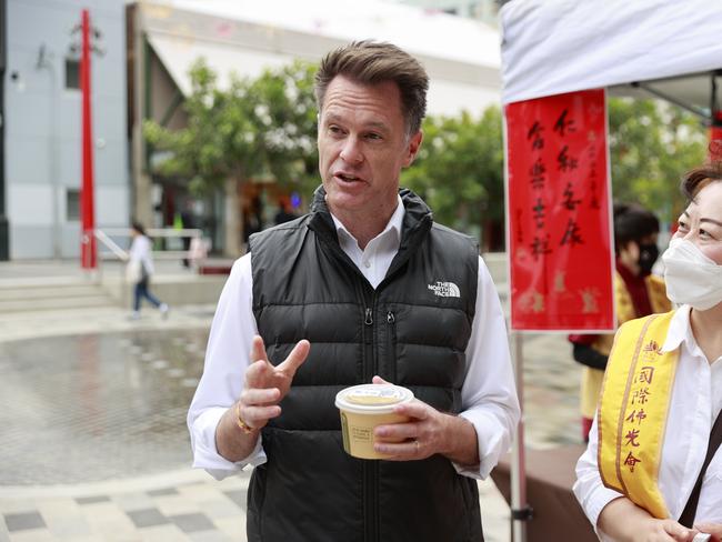 NSW Leader of the Opposition Chris Minns, meeting locals in Hurstville. Picture: Tim Hunter