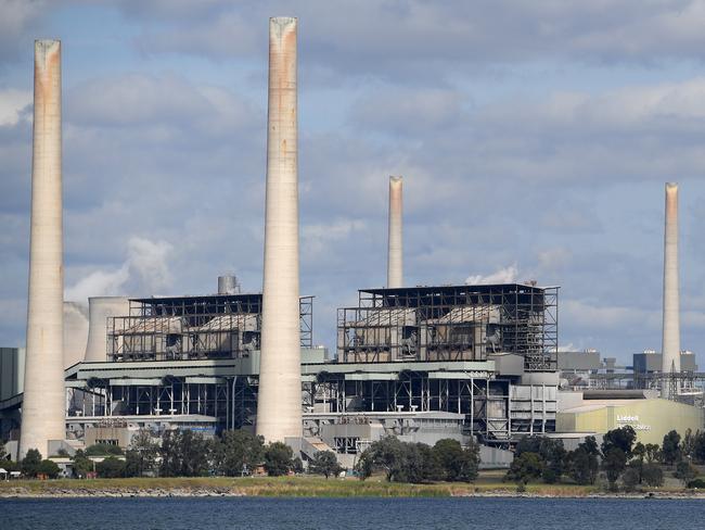 A general view of Liddell power station in Muswellbrook, in the NSW Hunter Valley region, on Sunday, April 22, 2018. Hong Kong based company Alinta Energy has made a $250m offer to AGL to buy the ageing power plant. (AAP Image/Dan Himbrechts) NO ARCHIVING