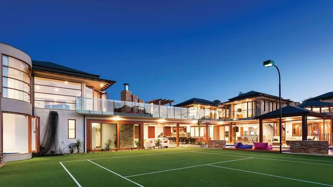 The Ballarat Residence includes a tennis court in its spectacular outdoor area. Photo: Mel Ryan Photography