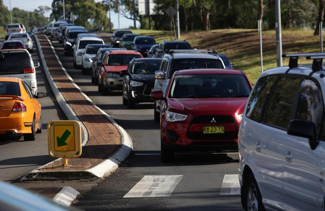 Heavy traffic at Bagdally Road, Campbelltown.