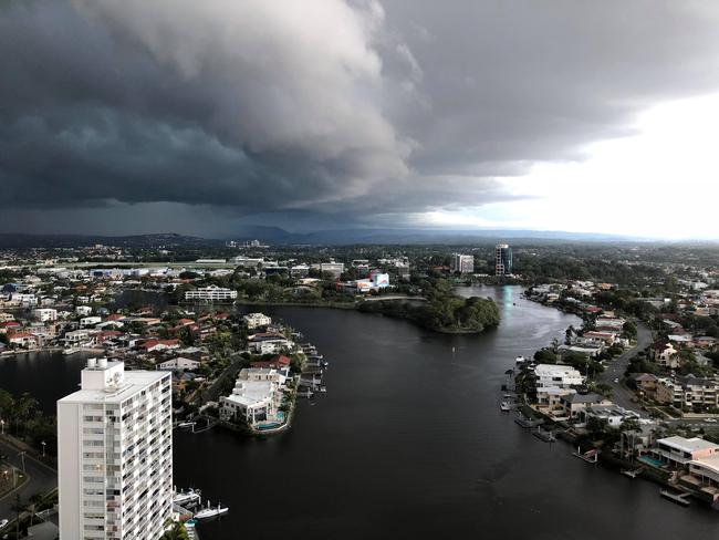 A storm moves across the Gold Coast. Photo: Jerome Caruana