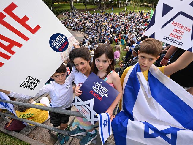 9/6/2024: Hillit Zehavi with her children (L-R) Beri 10, Roni 8 and Shaked 12 among the Pro Israel supporters at a rally for Ã¢â¬Å:Never Again Is Now, Australians United Against AntisemitismÃ¢â¬Â , at the Roma Street Parklands,  Brisbane. pic: Lyndon Mechielsen/Courier Mail