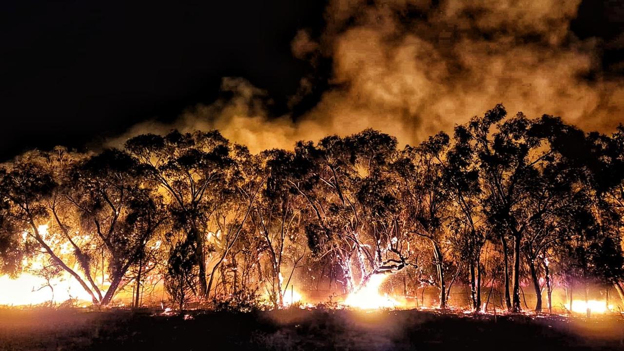 Grampians blaze ‘nail in the coffin’ after dry year for farmers