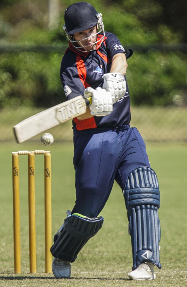 Glen Parker hits out in the later overs for Malvern. Picture: Valeriu Campan