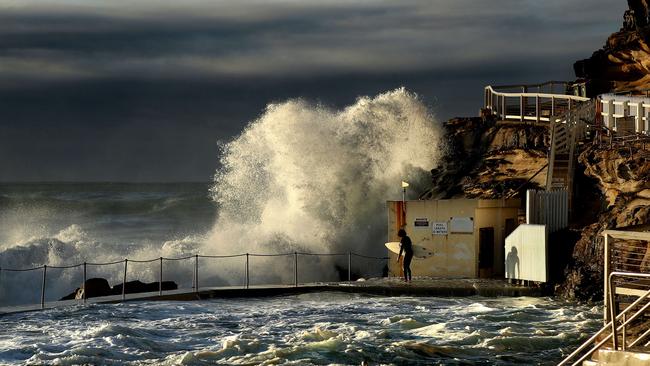 Dangerous surf will hit the east coast of NSW on Wednesday. Picture. Phil Hillyard