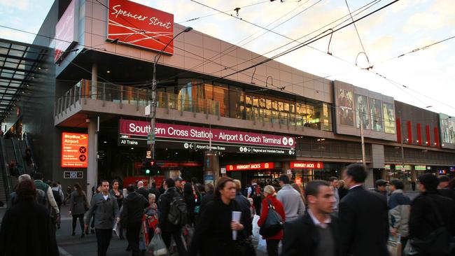 Increased room for pedestrians on Spencer St will be made this month as the City of Melbourne scrap a car lane to stop crowding and ensure social distancing when the city opens up.