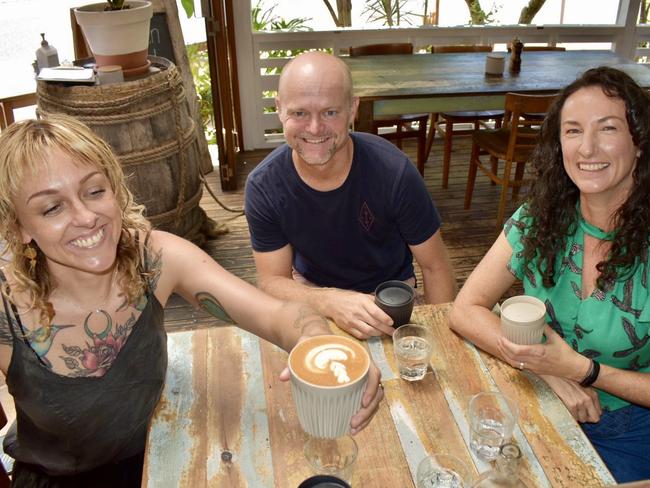 Williams St Kitchen & Bar manager Katie Stott, Lennox Chamber of Commerce treasurer Brad Pollard and Ballina Shire Council Waste Education Officer Samala Heart showing the new reusable cups.