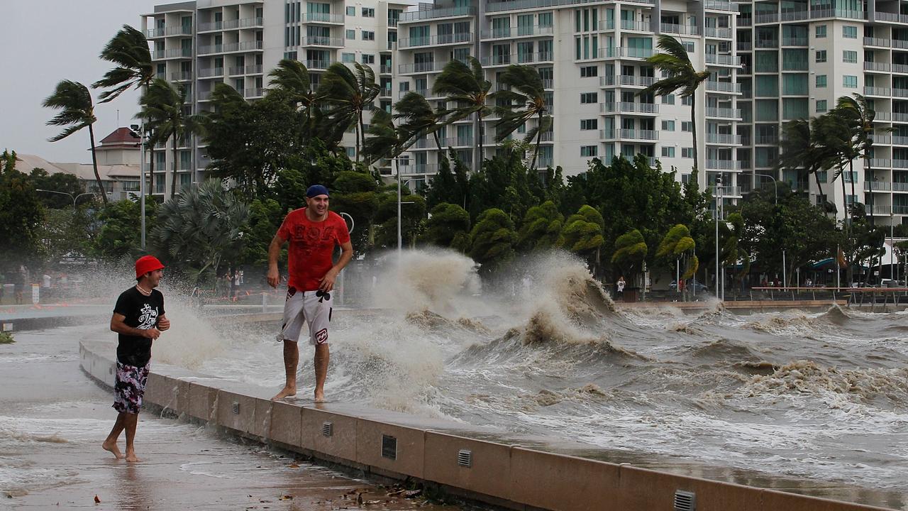 Cairns weather  Cyclone Jasper from Bureau of Meteorology 