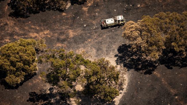 Aerial view of the bushfire. NCA NewsWire/Tony McDonough