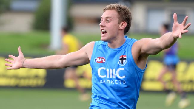 Arie Schoenmaker at St Kilda training. Picture: Andrew Henshaw