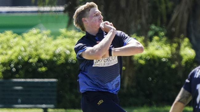 Premier Cricket: Melbourne v Prahran. William Sutherland bowling for Prahran. Picture: Valeriu Campan