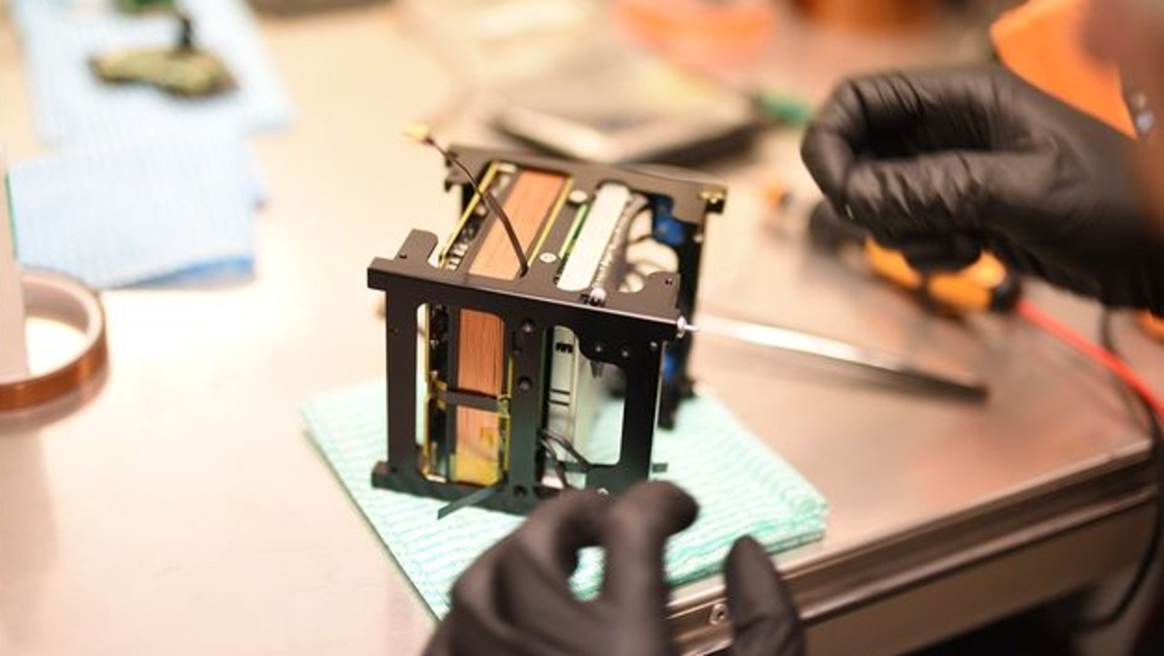 Binar-1 is a one unit CubeSat, measuring 10cm to a side.