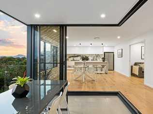 7 Opal Place, Yaroomba.