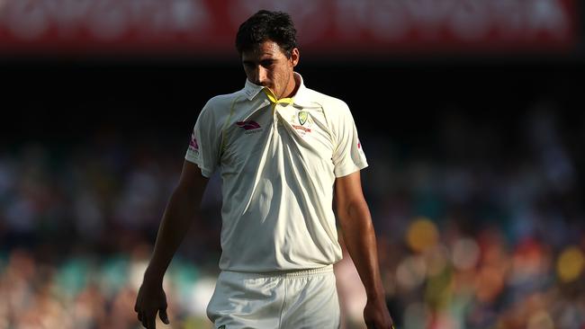 Starc had previously battled through the day.