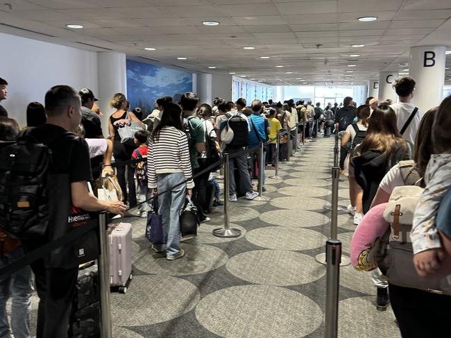 Mr Hockey shared a picture of the long queue to X, bemoaning the "complete confusion and overcrowding". Picture: Supplied / X @JoeHockey