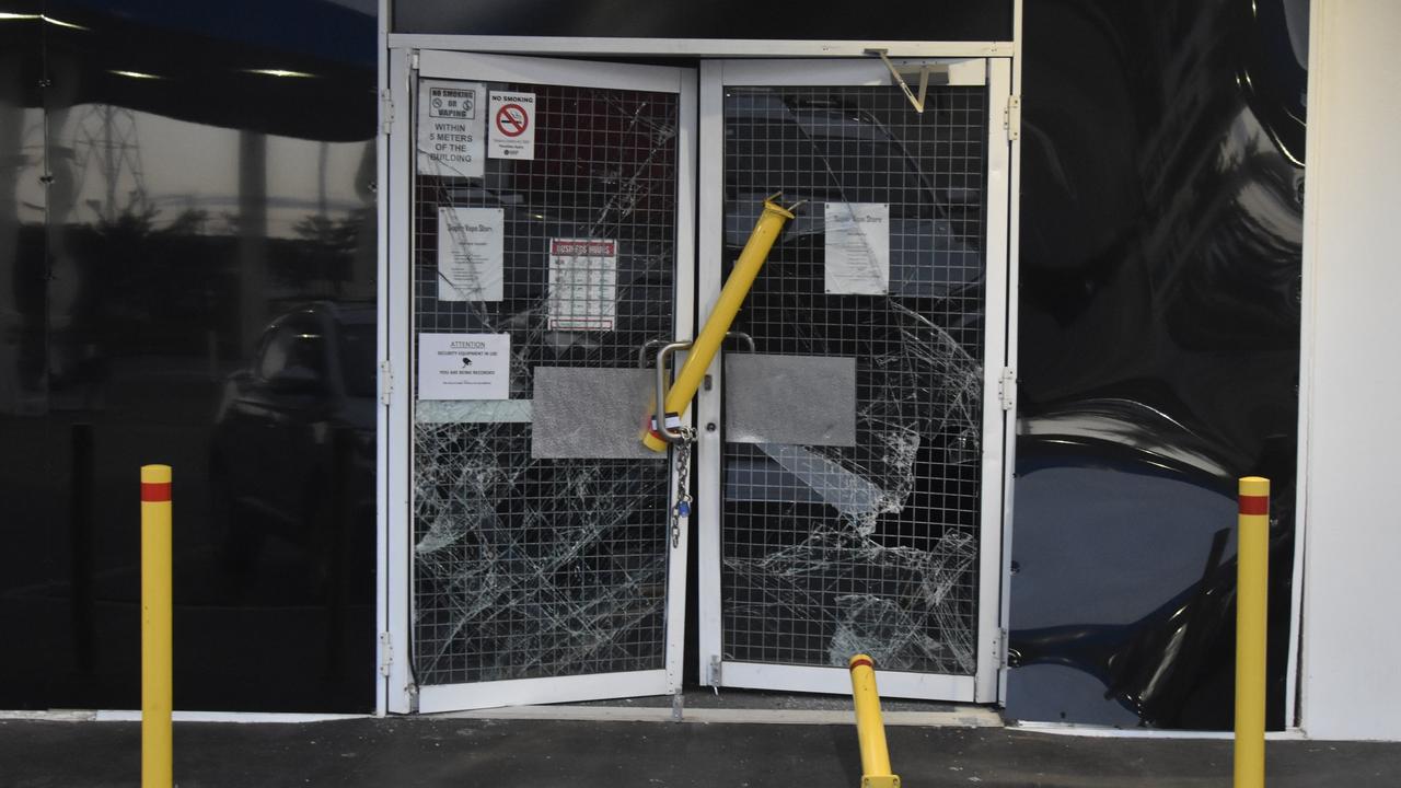 Police investigating alleged ram raid of Parap Super Vape Store | NT News