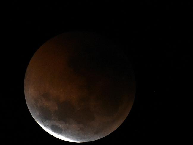 Eclipse of the moon from Elwood in Melbourne, Victoria. Picture: Nicole Garmston