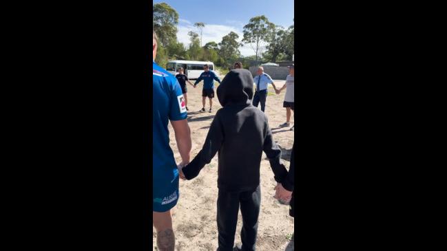 Newcastle Knights players help troubled Indigenous teens | Herald Sun