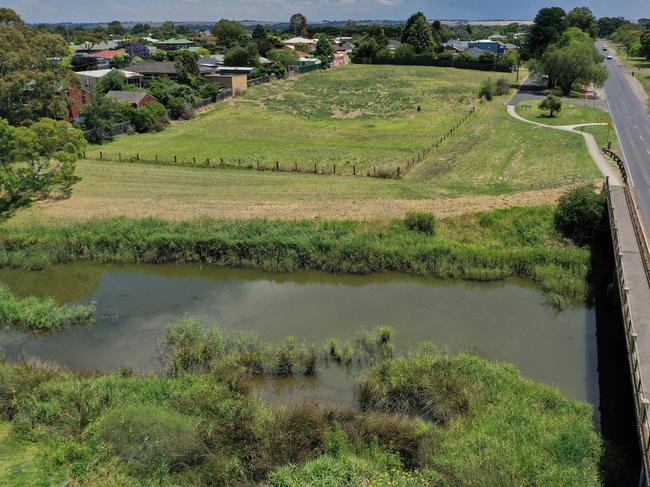 VCAT has granted a planning permit for a developer to build 17 double-storey townhouses in Lara after Geelong council initally refused the proposal. The site is next to the picturesque Hovells Creek. Picture: Alan Barber